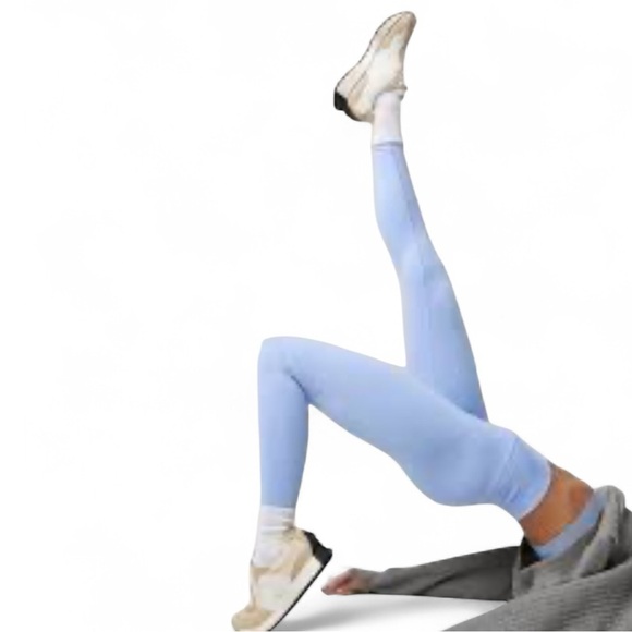 Aerie Offline Sky Blue Leggings - Picture 1 of 15